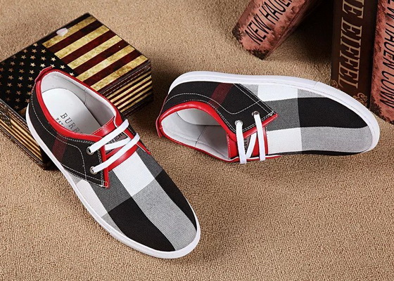 Burberry Fashion Men Sneakers--063